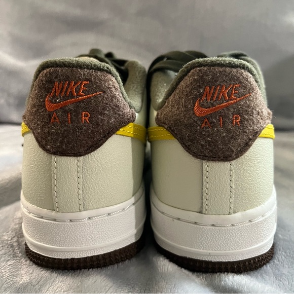 Nike Air Force 1 LV8 GS - Summit White / Vivid Sulfur (5.5 Youth = 7 Women's) - Picture 7 of 11